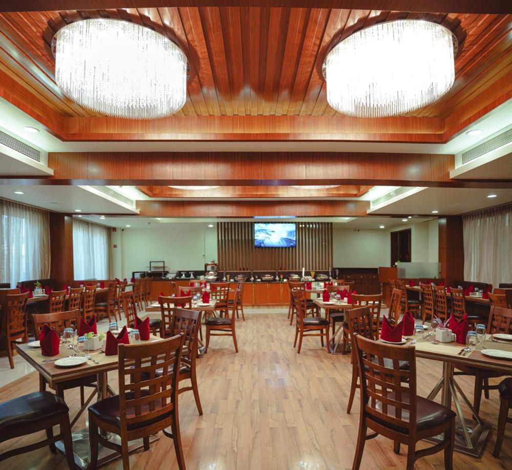 Ramee The Srinivas Palace Bhuj Bagian luar foto